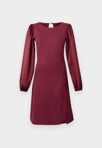 Unselected, wine red