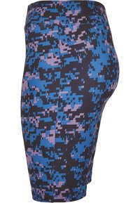 Shorts a vita alta in un motivo pixelato nero, blu e viola, realizzati in tessuto elasticizzato, con una trama liscia e un design aderente.