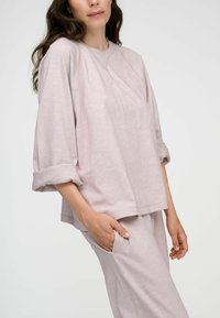 Nije odabrano, rose dust