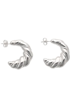 Cercei cerc din argint răsucit cu striații rotunjite, lustruite, și închizători cu tija, expuși pe un fundal alb.