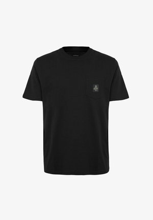 Zwart T-shirt met korte mouwen en een voorzakje op de borst met een klein wit cartoonrobotontwerp.