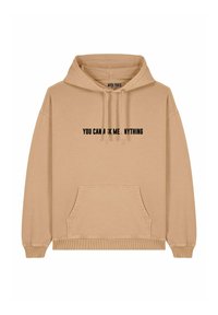 Felpa beige con tasca anteriore, cappuccio con cordino e la scritta "PUOI CHIEDERMI QUALSIASI COSA" in nero centrata sul petto. Materiale in cotone.