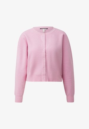 Lichtroze cropped vest met lange mouwen, ronde halslijn en zeven knopen aan de voorkant, vervaardigd van zachte gebreide stof.