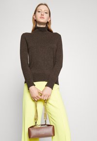 pure cashmere TURTLENECK - Camisola - cocoa brown