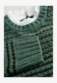 Niewybrane, khaki green