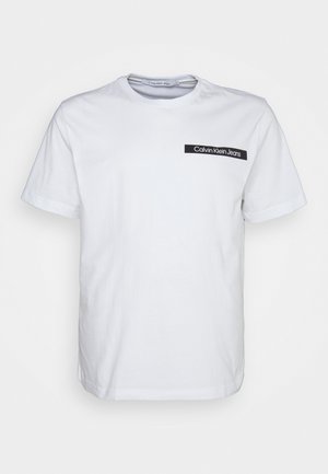 SCATTERED URBAN GRAPHIC TEE - Print T-shirt - bright white