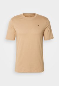 REGULAR FIT ESSENTIAL LOGO - Camiseta básica - desert sand