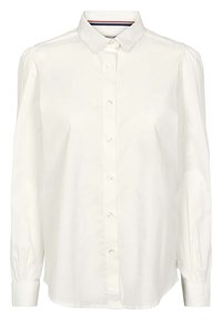 Biała koszula zapinana na guziki, wykonana z gładkiego materiału, z klasycznym kołnierzykiem, długimi rękawami z marszczonymi mankietami oraz zaokrąglonym dołem.