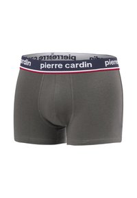 Boxers grisés pour hommes en tissu doux avec une taille marine ornée de lettres blanches et rouges de la marque "pierre cardin."