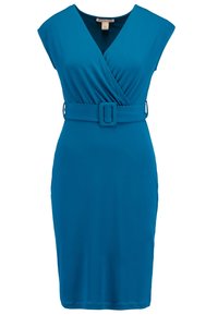 Türkises Kleid aus glattem Stoff, mit gewickeltem Vorderteil, kurzen Ärmeln und einem breiten Gürtel mit rechteckiger Schnalle in der Taille.