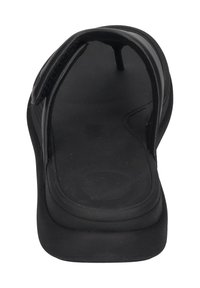 Svart sandal med en glatt, matt finish, åpen tå-design, konturformet fotbed og ett enkelt stroppe over vampen for støtte.