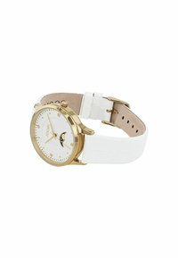Goldfarbene Uhr mit einem weißen Lederarmband, rundem Zifferblatt, weißem Ziffernblatt, goldenen Stundenmarkierungen und einer Mondphasenanzeige in der Nähe von 6 Uhr.