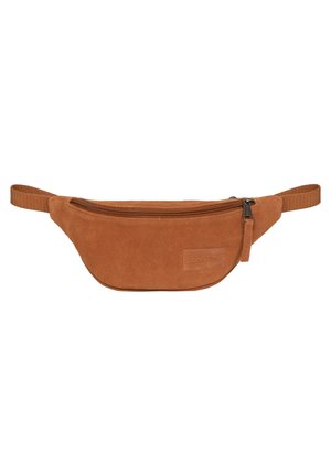 Sac banane en daim marron avec fermeture éclair à l'avant et sangle réglable, conçu pour porter des petits objets personnels les mains libres.