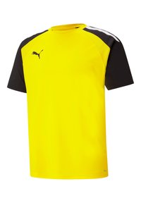 Geel sport T-shirt met korte zwarte mouwen en witte accenten. Gemaakt van ademend materiaal en voorzien van een klein zwart Puma-logo op de voorkant.