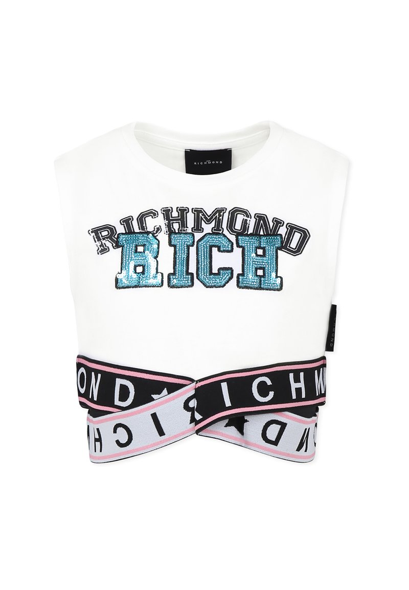 Top corto bianco a maniche corte con la scritta in paillettes "RICHMOND" e "BICH". Presenta un elastico nero e rosa con un motivo di testo ripetuto.