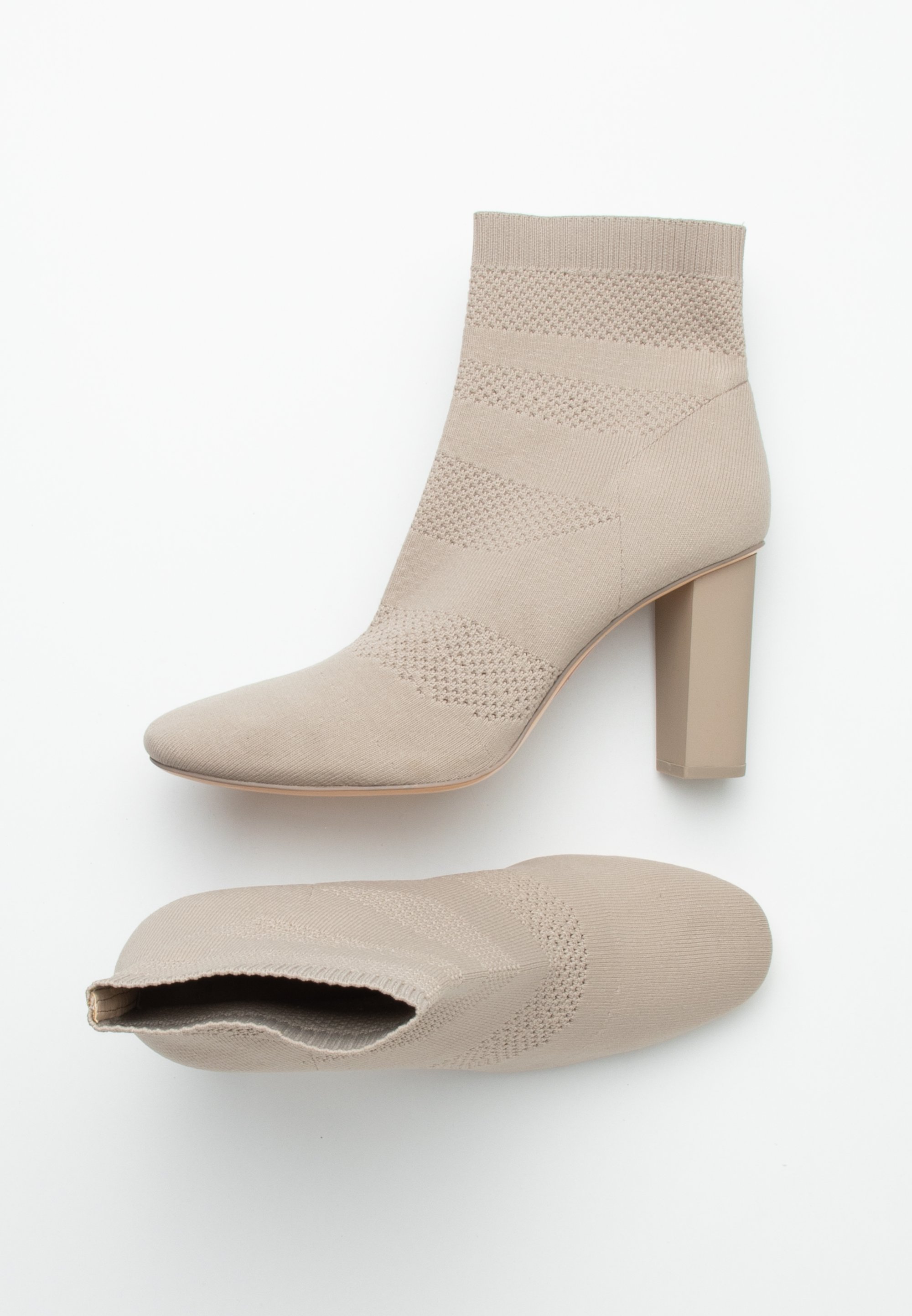 Zara Bottines à talons hauts beige (Seconde main) ZALANDO