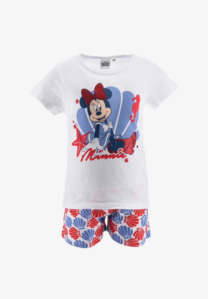 Ensemble de pyjama blanc en coton mettant en avant un graphisme d'un personnage avec un nœud rouge sur un fond de coquillage, associé à un short à motifs de coquillages bleu et rouge.