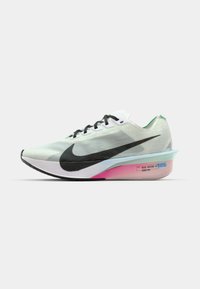 ZOOMX VAPORFLY NEXT% 4 - Väglöparskor - white/black/hyper pink/mint foam/silt red/glacier blue