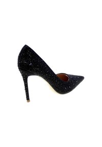 Décolleté nera con tacco alto, ricoperta di brillanti neri scintillanti, punta affilata e superficie testurizzata con design a stiletto.