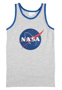 Canottiera grigia con bordo blu che presenta un logo circolare della NASA in blu e bianco, con una striscia rossa e stelle sullo sfondo.