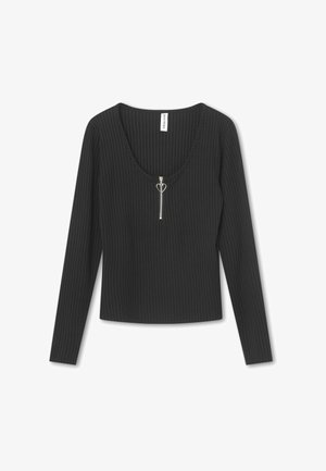 Črna majica z dolgimi rokavi z rebrasto teksturo, okroglim izrezom in sredinskim zadrgo, okrašeno s srčastim potegom.