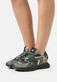 Lacoste Trainers - khaki/dark green