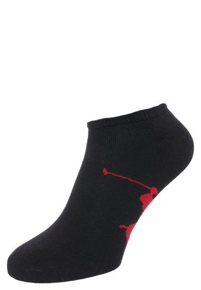 Meia justa preta feita de um material elástico, com um gráfico em destaque de um jogador de polo vermelho na lateral. Textura suave com punho canelado.