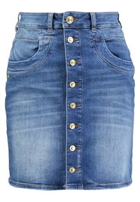 Jeanskjol i medelblått, med framknäppning med guldknappar, två framfickor och rak fåll.