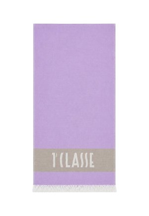Asciugamano rettangolare viola con una banda beige vicino alla parte inferiore che mostra il testo bianco "1ª CLASSE" e frange bianche alla fine.