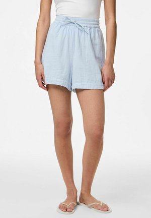 Pantaloni corti in tessuto texturizzato blu chiaro con vita elasticizzata e dettaglio con lacci. Caratterizzati da una vestibilità ampia e orli risvoltati per il comfort.