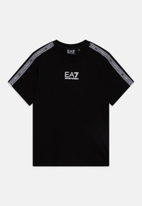 Čern�é bavlněné tričko s kulatým výstřihem, krátkými rukávy a kontrastním logem EA7 na ramenou v bílé a šedé barvě.