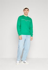 Tommy Hilfiger LOGO - Sportinis megztinis - olympic green