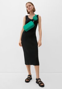 s.Oliver Robe fourreau - schwarz