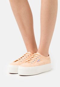 Superga 2790 PLATFORM - Sapatilhas - orange/apricot/avorio