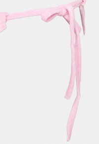 Gravata rosa feita de um tecido suave e texturado. Apresenta extremidades longas e finas e um detalhe em nó, exibindo uma cor pastel clara.