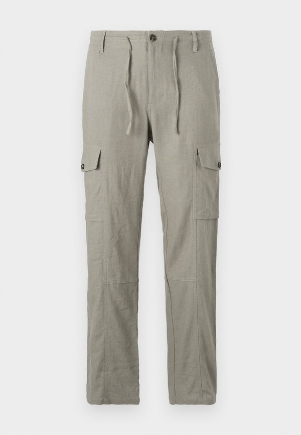 FLETCHER PANT - Cargo trousers - sage plant3