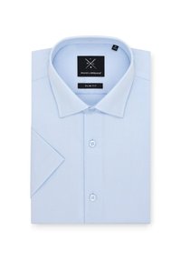 Jasnoniebieska koszula slim fit wykonana z gładkiego materiału, z kołnierzykiem typu spread, krótkimi rękawami i zapięciem na guziki z kontrastującymi guzikami.
