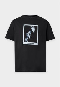Επιλέχθηκε, black