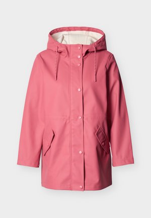 Imperméable rose avec capuche, boutons-pression à l'avant, cordons ajustables et deux poches à rabat sur un fond clair uni.