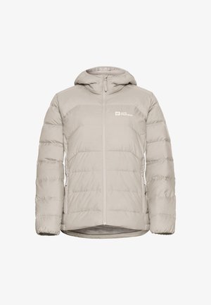 Veste matelassée gris clair avec capuche. Elle dispose d'une fermeture éclair à l'avant, de deux poches latérales et d'un logo sur le côté supérieur gauche.