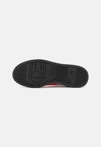 Puma GAME JR UNISEX - Baskets basses - white/for all time red/black/gold