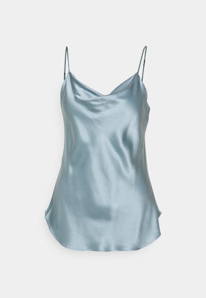Satin camisole dengan tali yang dapat disesuaikan, menampilkan kilau lembut dalam warna biru muda. Renda sedikit melengkung dengan celah sisi untuk kemudahan.
