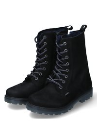 Stivaletti in suede nero con lacci, presentano una resistente suola in gomma grigia, occhielli metallici e un morbido rivestimento interno. Inserto laterale per una facile calzata.