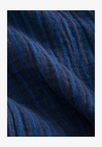 Non sélectionné, navy blue stripe