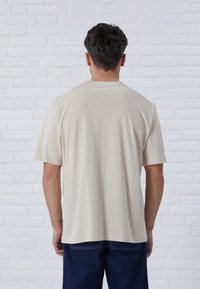 Pier One T-shirts - beige