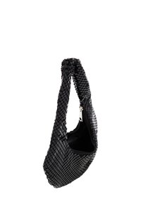 Borsa a tracolla nera con paillettes, dalla forma curva, superficie testurizzata e chiusura con zip. Anche il manico è coperto di paillettes, arricchendo il dettaglio.