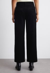Marc O'Polo PANTS STRAIGHT LEG CROPPED LENGTH WELT POCKET - Kelnės - black