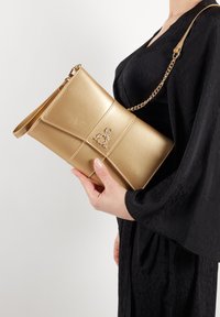 L'Atelier Du Sac ARLETTE złoty