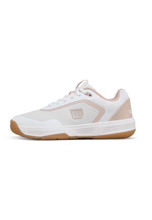 Hvid og beige lavtop atletiksko med mesh sider, snørebånd og gummisål, med et "W"-logo på siden og hælen.