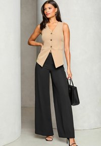Lipsy LONGLINE - Liivi - camel